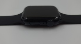 Good
													Apple Watch SE 2nd Gen 44mm - Midnight, A2723 - GPS, Aluminum, photo 5 of 6
