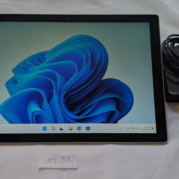 Microsoft Surface Pro 7 - 128 GB, Platinum, 8 GB, Intel Core i5