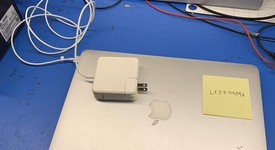 Good
													MacBook Air 2015 - 13" - Silver, 128 GB, 4 GB, photo 3 of 4