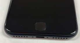 Mint
													Apple iPhone SE 3rd Gen 2022 - Unlocked, Midnight, 64 GB, A2595, photo 4 of 7