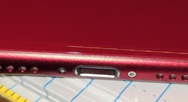 Mint
													Apple iPhone SE 3rd Gen 2022 - Verizon, Red, 128 GB, A2595, photo 4 of 14