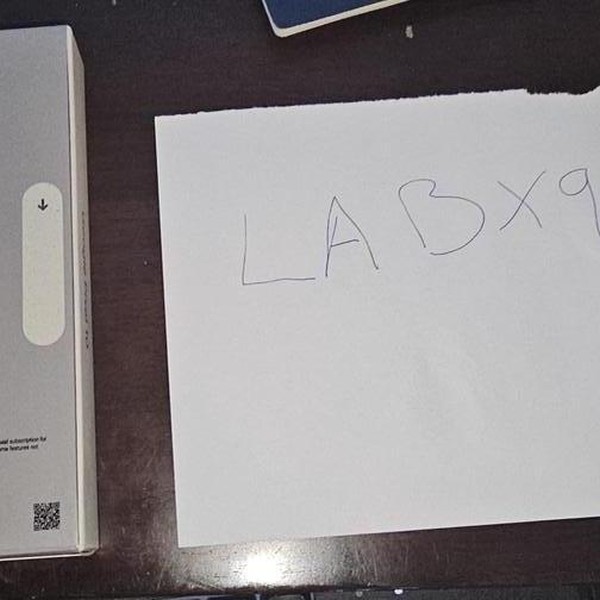 Google Pixel 10 - T-Mobile, 128 GB, Obsidian, GLBW0