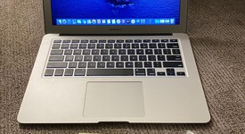 Good
													MacBook Air 2017 - 13" - I5, Silver, 256 GB, 8 GB, photo 2 of 11