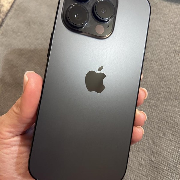 Apple iPhone 14 Pro - Unlocked, 256 GB, Black, A2650