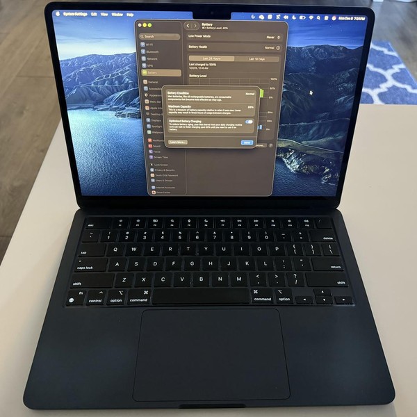 MacBook Air 2022 (M2) - 13 inch - 512 GB, Midnight, 8 GB, Apple M2