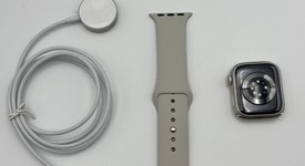 Mint
													Apple Watch Series 8 41mm - Unlocked, Starlight, A2772 - Cellular, Aluminum, photo 2 of 4