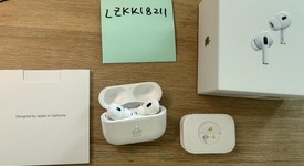 Used
													Apple AirPods Pro 2 - Lightning, photo 2 of 8