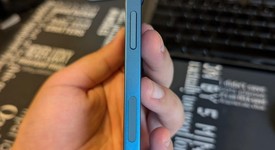 Mint
													Apple iPhone 13 - Unlocked, Blue, 128 GB, A2482, photo 3 of 8