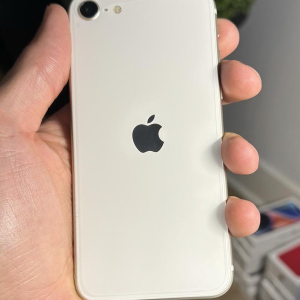 Apple iPhone SE 3rd Gen 2022 - AT&T, 64 GB, Starlight, A2595
