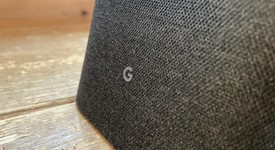 Mint
													Google Home Hub - Charcoal, photo 5 of 7