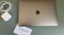 Good
													MacBook Air 2018 - 13" - I5, Gray, 256 GB, 8 GB, photo 3 of 10