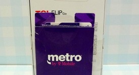 New
													TCL Flip Phone, photo 2 of 3