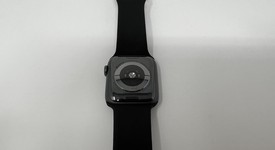 Fair
													Apple Watch Series 4 40mm - Unlocked, Gray, A1975 - Cellular, Aluminum, photo 5 of 6