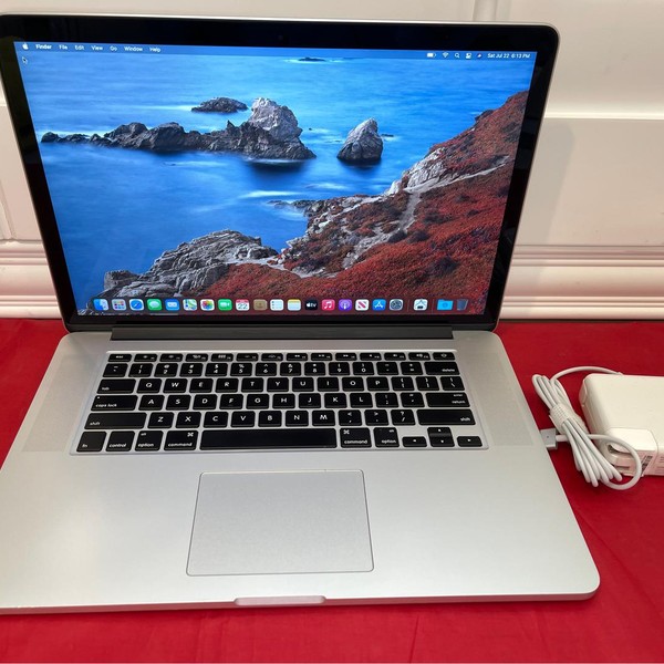 MacBook Pro 2015 (Retina) - 15 inch - 256 GB, Silver, 16 GB
