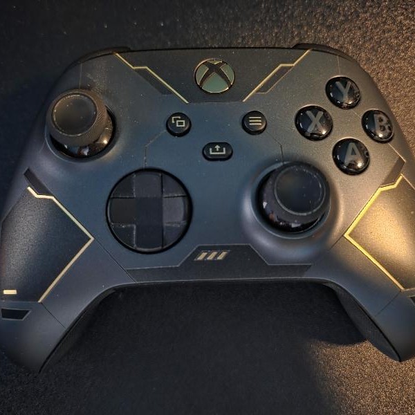 Xbox Series X (2020) - 1 TB, Black, Halo Infinite