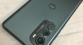 Mint
													Motorola Edge (2022) - T-Mobile, Gray, 128 GB, 8 GB, photo 3 of 7