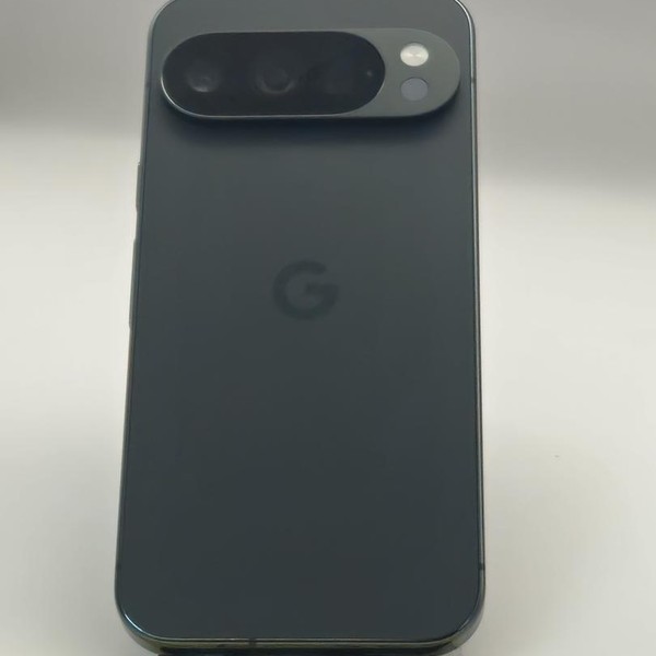 Google Pixel 10 Pro - Unlocked, 128 GB, Obsidian, GA09887