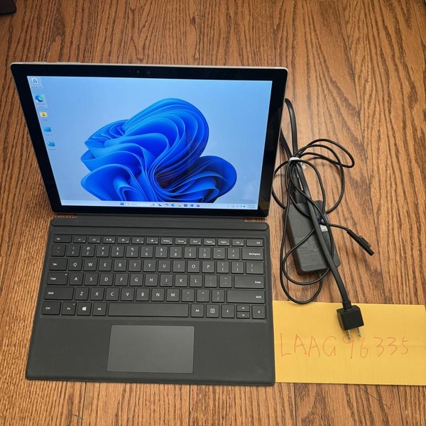 Microsoft Surface Pro 4 - 12.3 Inch - Wi-Fi, 256 GB, Silver, 8 GB