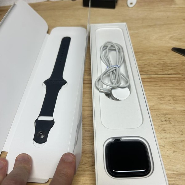 Apple Watch Series 8 45mm - Midnight, A2771 - GPS, Aluminum