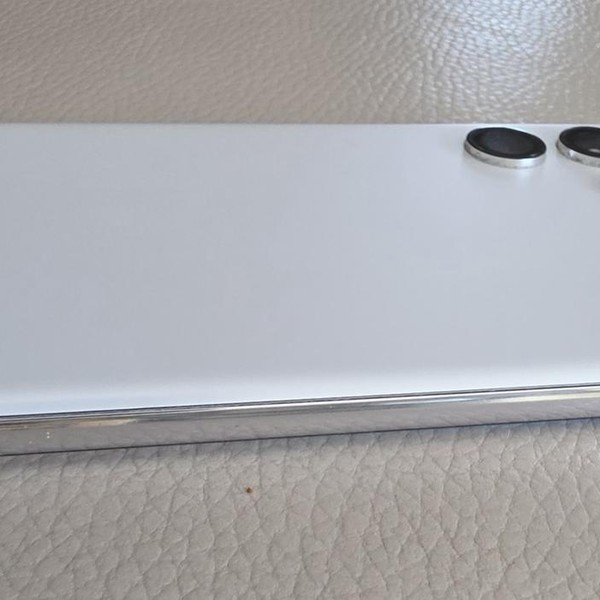 Samsung Galaxy S22 Ultra - Unlocked, 128 GB, White, 8 GB, SM-S908U1