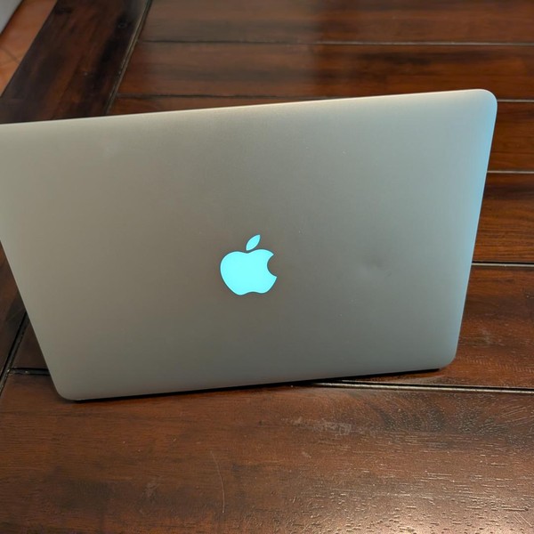 MacBook Pro 2013 (Retina) - 13 inch - Silver, 256 GB, 8 GB