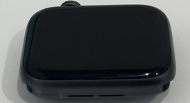 Good
													Apple Watch Series 4 44mm - Unlocked, Gray, A1976 - Cellular, Aluminum, photo 4 of 7