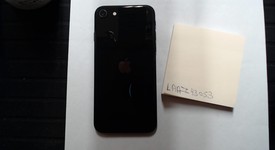 Good
													Apple iPhone SE 2nd Gen 2020 - Verizon, Black, 64 GB, A2275, photo 4 of 4