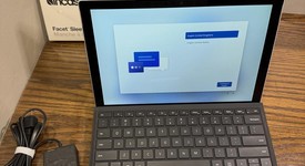 Good
													Microsoft Surface Pro 6 - Wi-Fi, Silver, 128 GB, 8 GB, photo 1 of 7