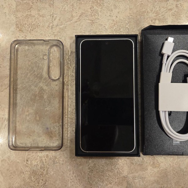 Samsung Galaxy S24 - T-Mobile, 256 GB, Gray, 8 GB, SM-S921U