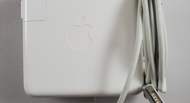 Good
													MacBook Pro 2015 (Retina) - 15" - Silver, 512 GB, 16 GB, photo 1 of 13