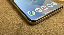 Mint
													Oppo Find X8 Pro - Unlocked Non-US, Pearl White, 512 GB, 16 GB, photo 4 of 11