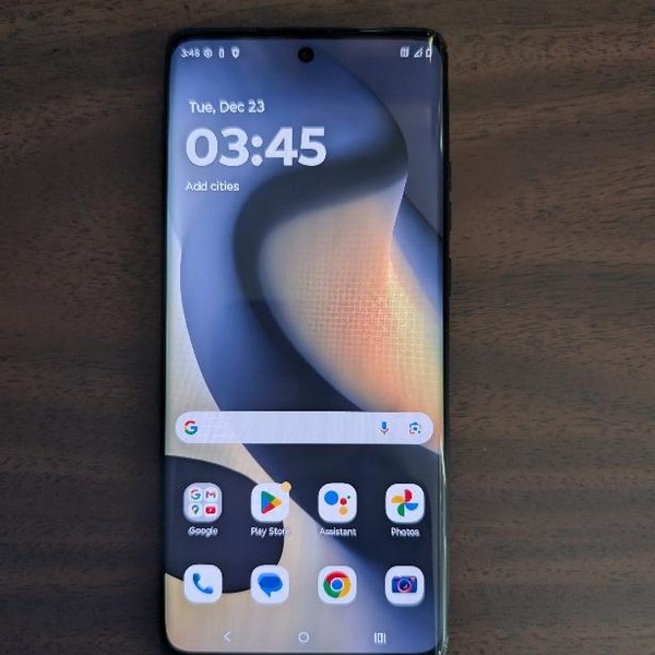 Motorola Edge (2024) - Unlocked, Black, 256 GB, 8 GB