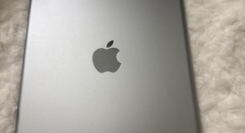 Mint
													Apple iPad 6th Gen - Unlocked, Gray, 32 GB, A1954, photo 2 of 7