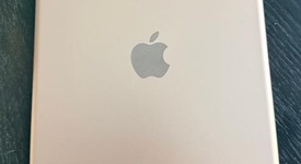 Mint
													Apple iPad 7th Gen - Unlocked, Gold, 128 GB, A2198, photo 1 of 8