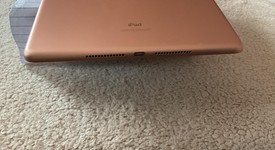 Good
													Apple iPad 8th Gen - Wi-Fi, Gold, 32 GB, A2270, photo 4 of 6