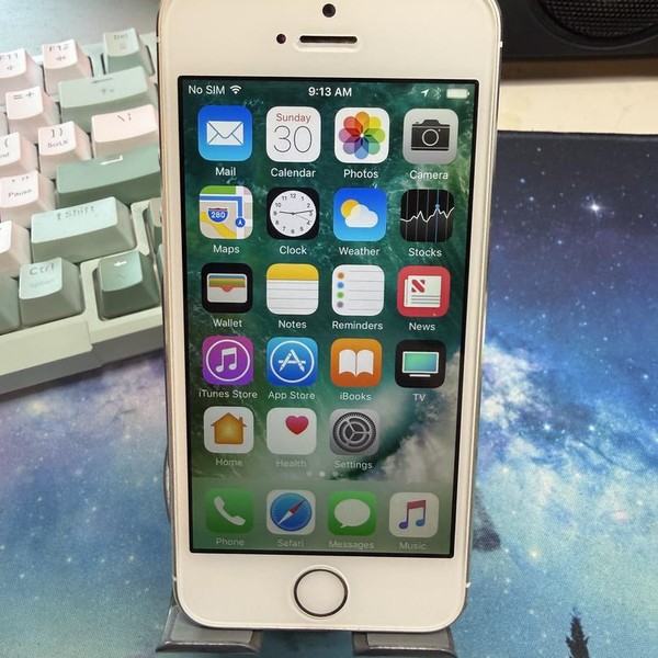 Apple iPhone 5S - Unlocked, 16 GB, Silver, A1453