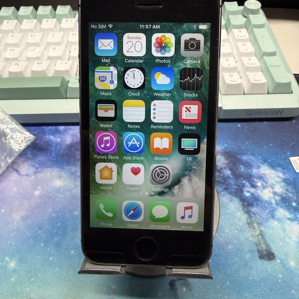 Apple iPhone 5S - AT&T, 16 GB, Gray, A1533