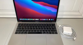 Good
													MacBook Air 2019 - 13" - I5, Silver, 256 GB, 16 GB, photo 1 of 11