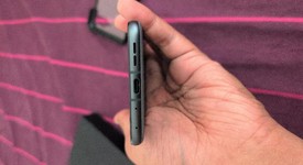Mint
													Motorola Razr (2024) - Unlocked, Gray, 256 GB, 8 GB, photo 5 of 14