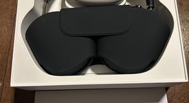 Used
													Apple AirPods Max USB-C - Midnight, photo 2 of 10