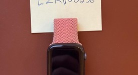 Good
													Apple Watch SE 1st Gen 44mm - Unlocked, Gray, A2354 - Cellular, Aluminum, photo 2 of 5