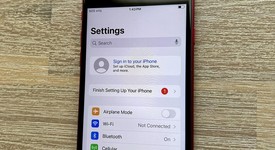 Mint
													Apple iPhone SE 3rd Gen 2022 - Unlocked, Red, 128 GB, A2595, photo 3 of 9