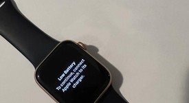 Mint
													Apple Watch SE 1st Gen 44mm - Unlocked, Gold, A2354 - Cellular, Aluminum, photo 3 of 7