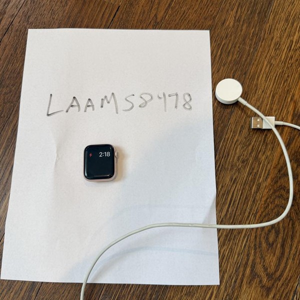 Apple Watch Series 6 40mm - Gold, A2291 - GPS, Aluminum