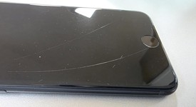 Fair
													Apple iPhone SE 3rd Gen 2022 - Unlocked, Midnight, 128 GB, A2595, photo 5 of 6