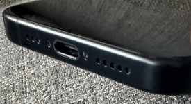 Mint
													Apple iPhone 15 Pro - T-Mobile, Black, 128 GB, A2848, photo 3 of 10