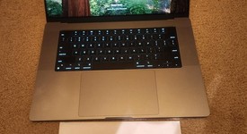 Good
													MacBook Pro 2021 - 16" - Apple M1 Pro 10-core, Gray, 512 GB, 16 GB, photo 3 of 5