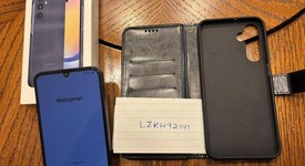 Mint
													Samsung Galaxy A25 5G - Xfinity, Black & Blue, 128 GB, photo 2 of 11