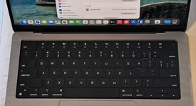 Good
													MacBook Pro 2023 - 14" - Apple M2 Pro 10-core, Gray, 1 TB, 16 GB, photo 2 of 11