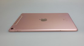 Fair
													Apple iPad Pro 9.7" - Unlocked, Rose Gold, 32 GB, A1674, photo 3 of 7